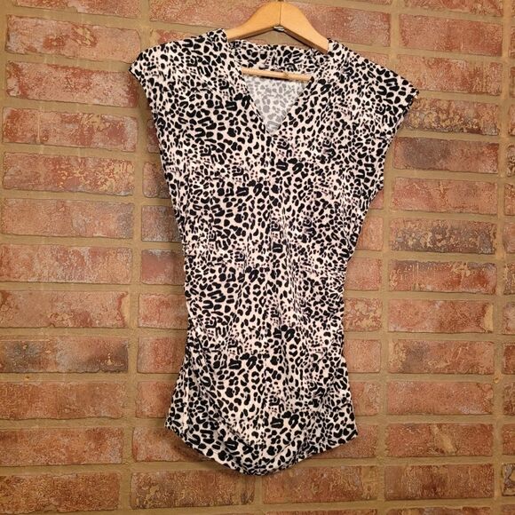 VINCE CAMUTO ANIMAL PRINT WRAP TOP - Size XS - Picture 1 of 4